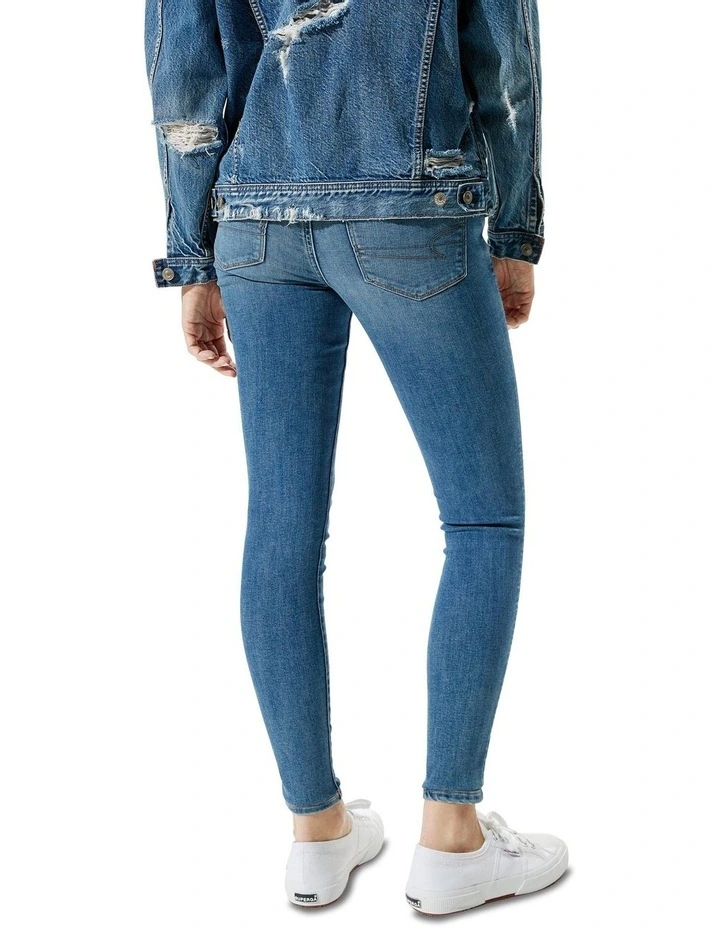 Next Level Low-Rise Jegging in Brilliant Blue
