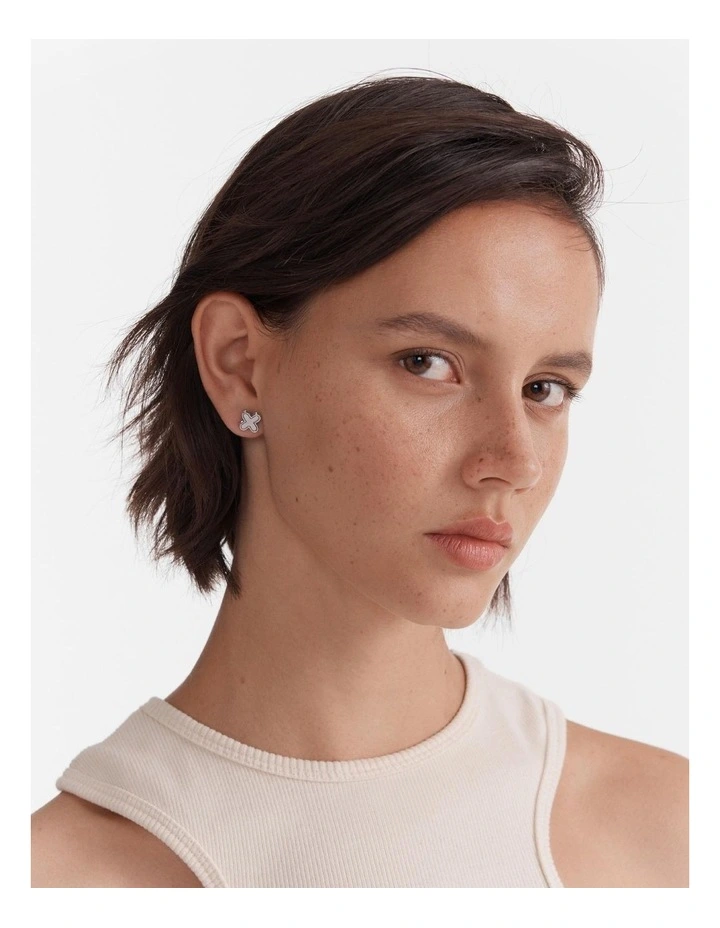 Dreamy Stud Earrings in Silver