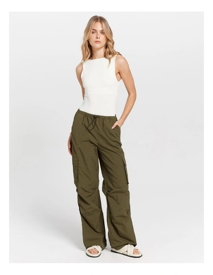 Hunger Cargo Pant in Green