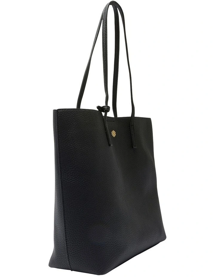 H-Joelle Bags in Black Pebble