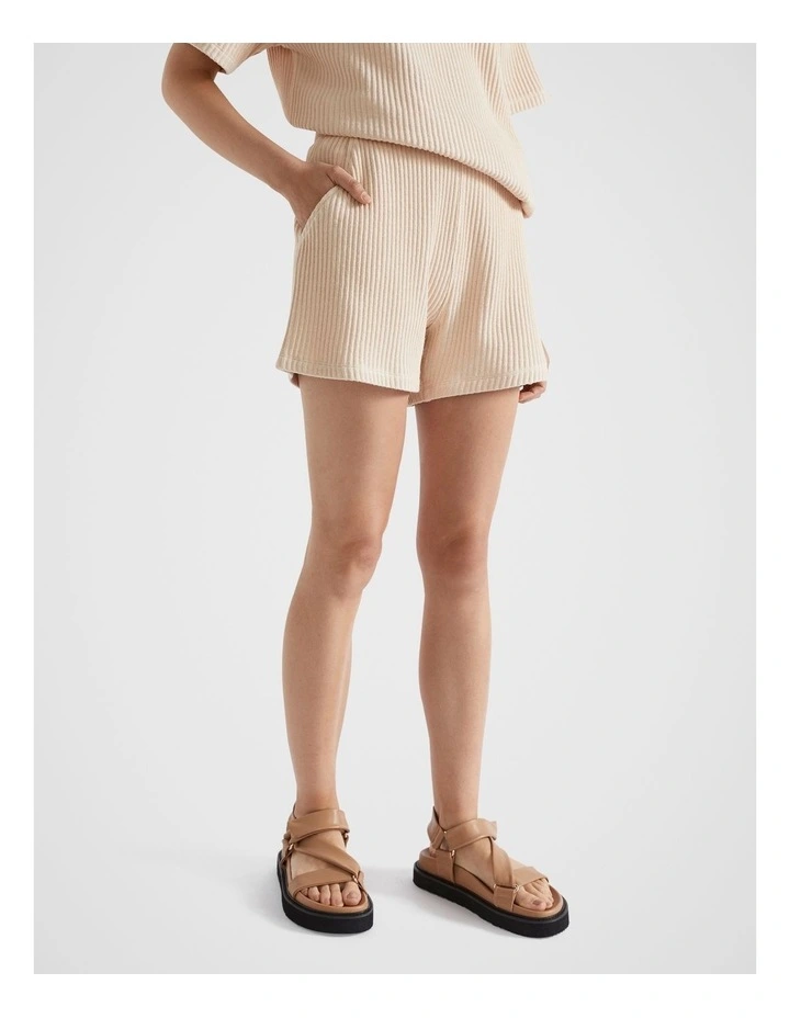 Two Tone Lounge Short in Soft Wheat