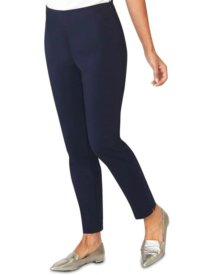 Zenya Capri Pant in Navy