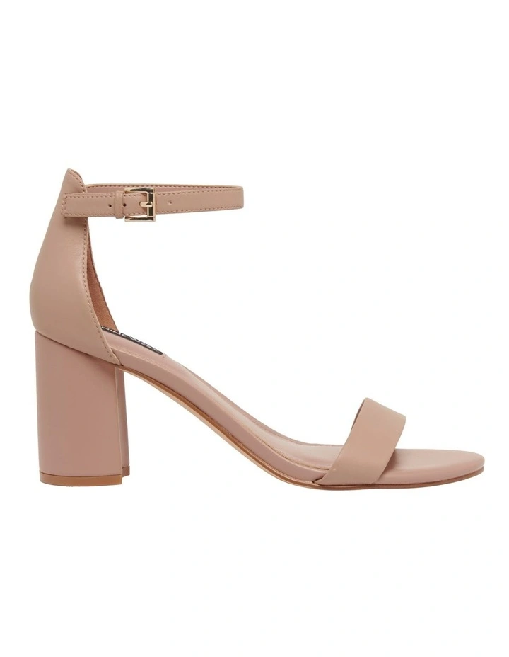 Sandy Sandals In Light Pink