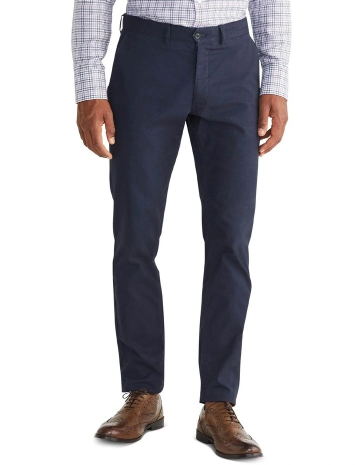 Slim Oxford Chino in Navy