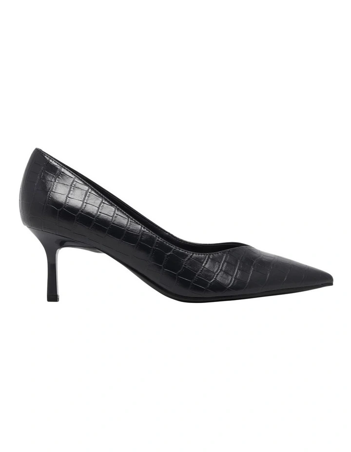 Katte Pump in Black