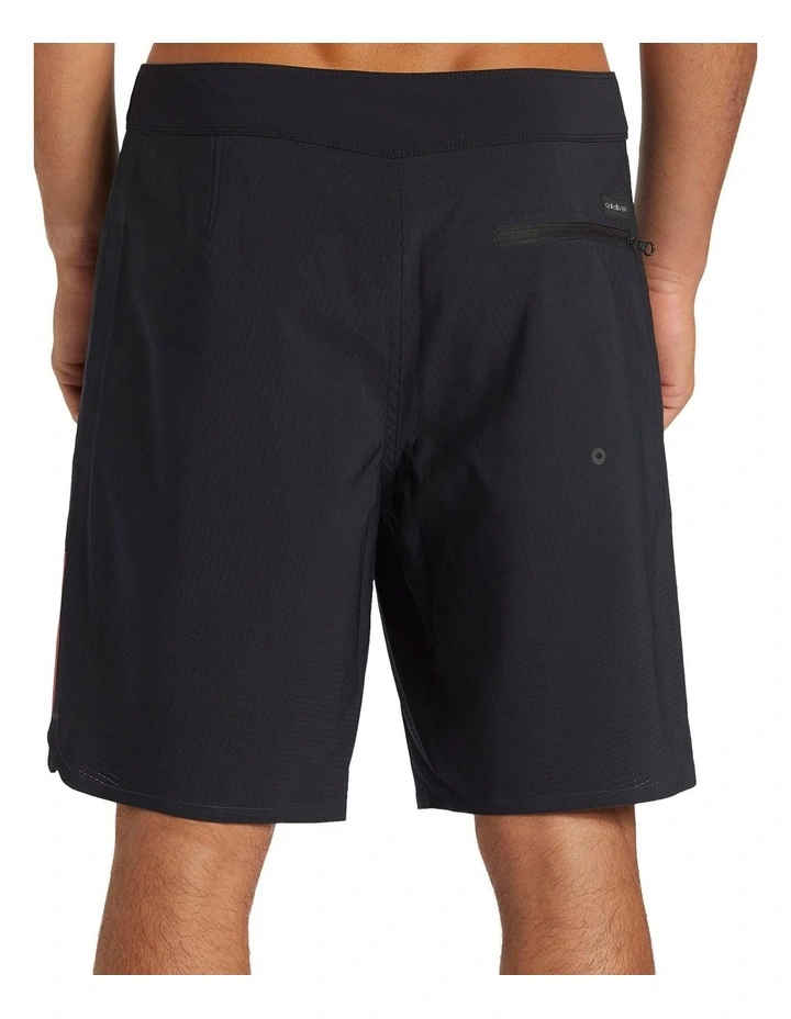 Highline Pro Scallop 19" Boardshorts in Black