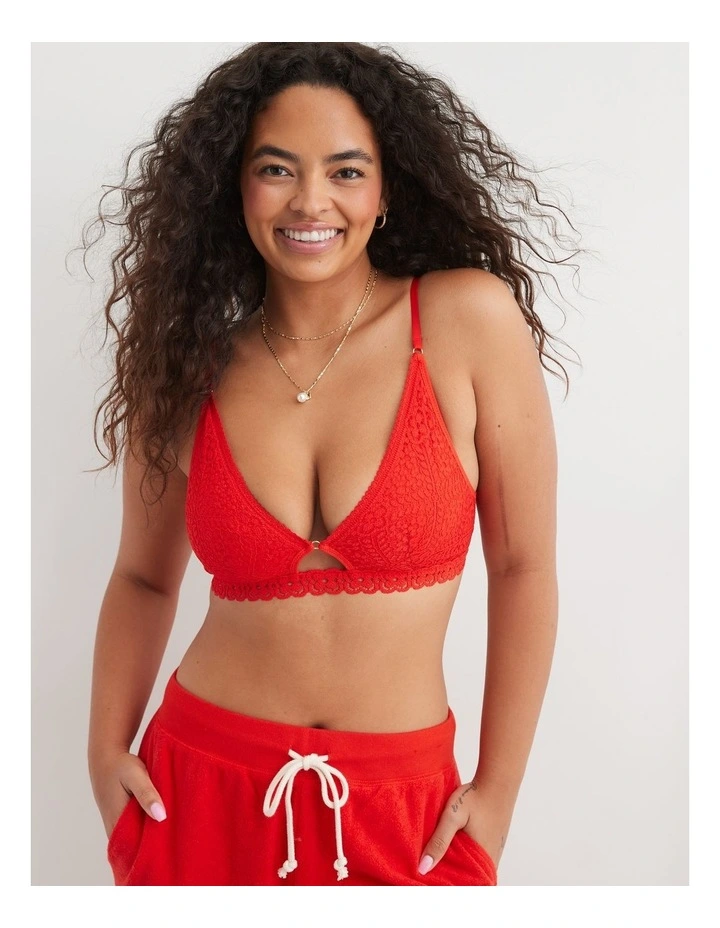 Show Off Cozy Lace Padded Bralette in Holiday Red