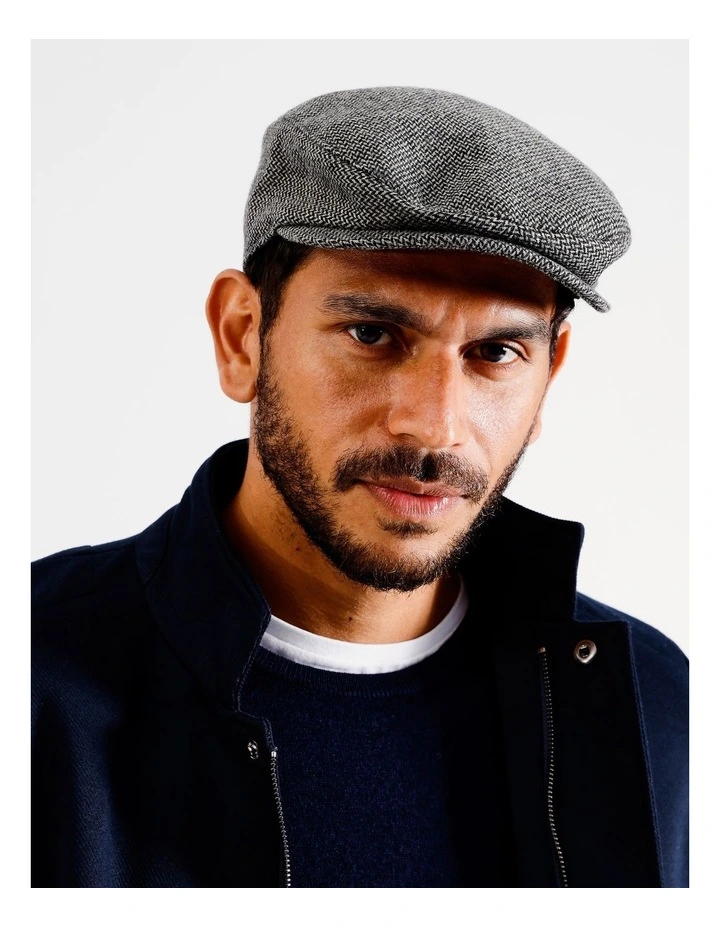 Driving Cap in Dark Grey