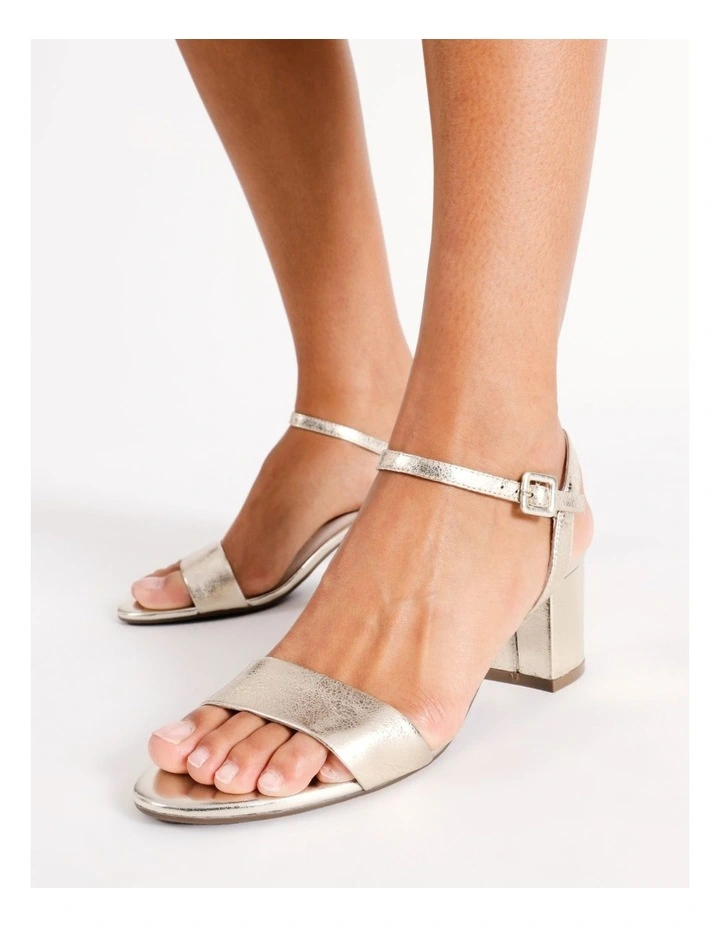 Roma Leather Sandal in Gold