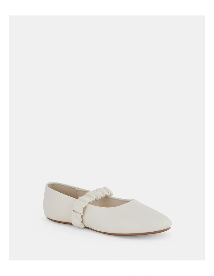 Cass Flats in Cream