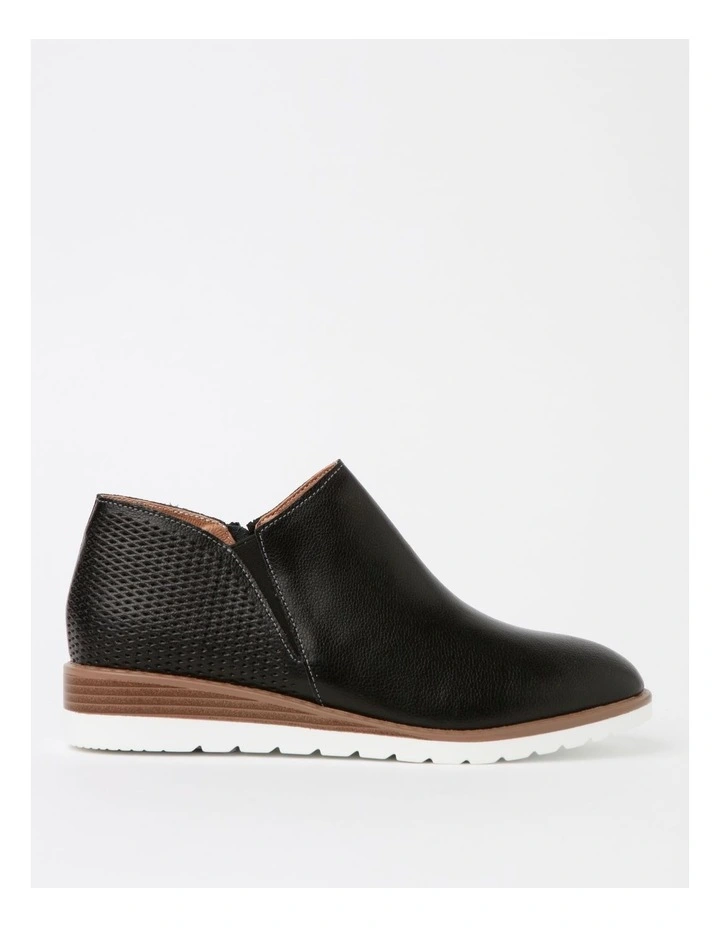 Leslie Boot In Black