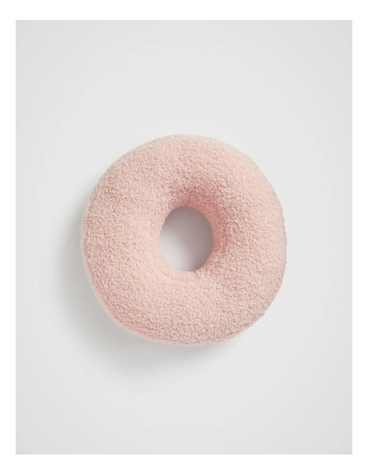 Teddy Initial O Cushion in Dusty Rose