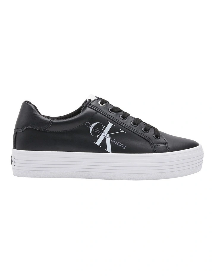 Leather Platform Lace Up Sneaker in Black