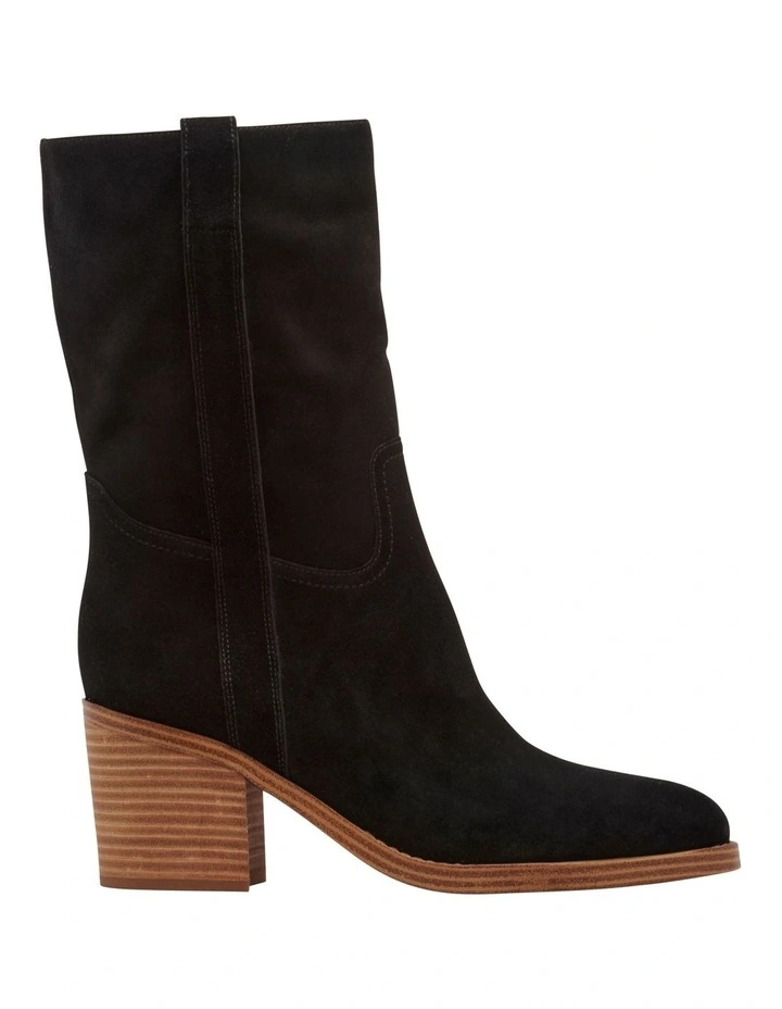 Hess Boots in Black