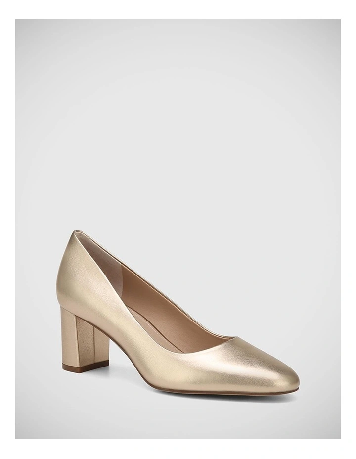 Kenzia Leather Pump in Champagne