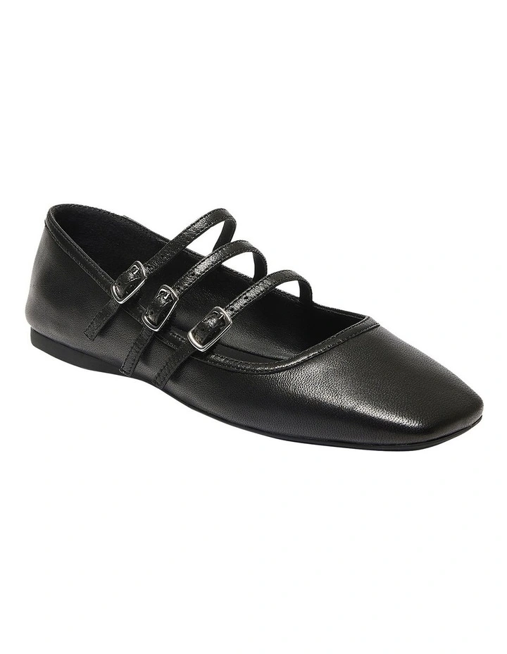 Millie Flat Shoes in Black Leather