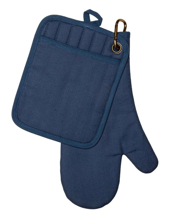 Austin Pot Holder And Oven Mitt Pack With Carabiner in Navy