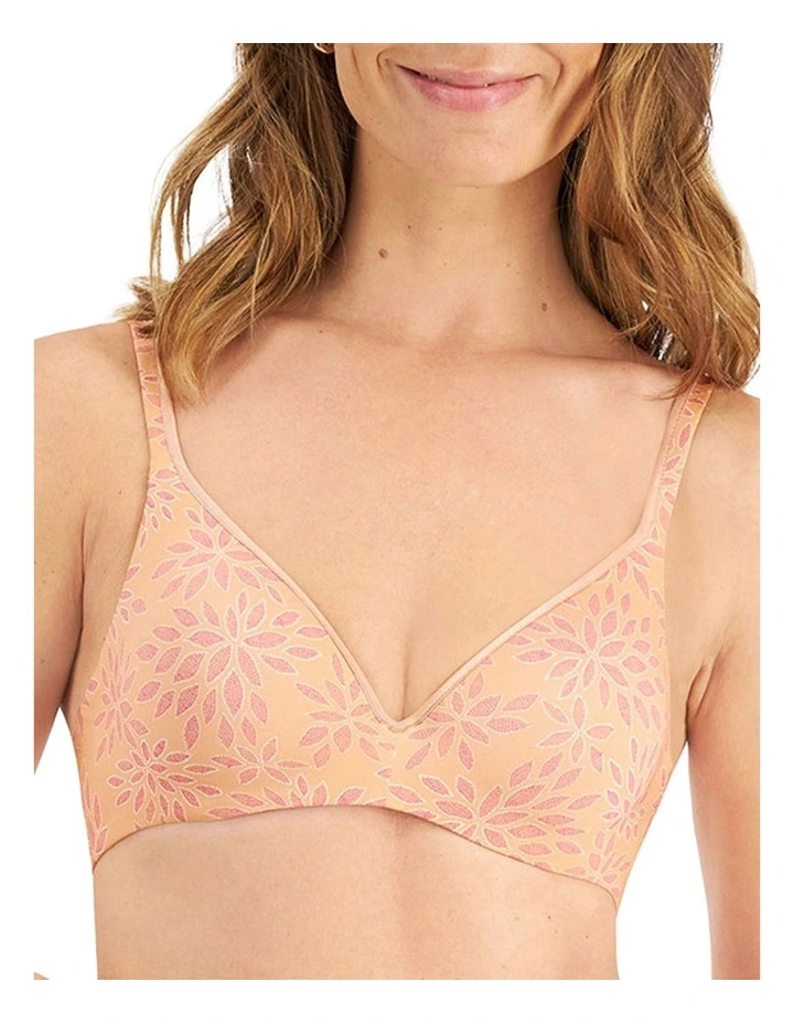 There Contour Bra in Niah Juella Mcleod Bunbal