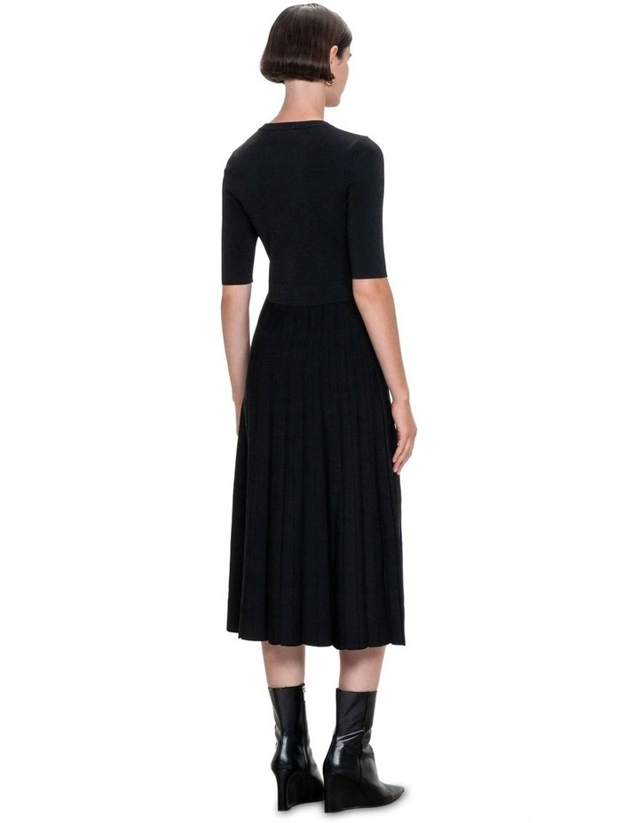 Elbow Sleeve Pleated Knit Dress in Black