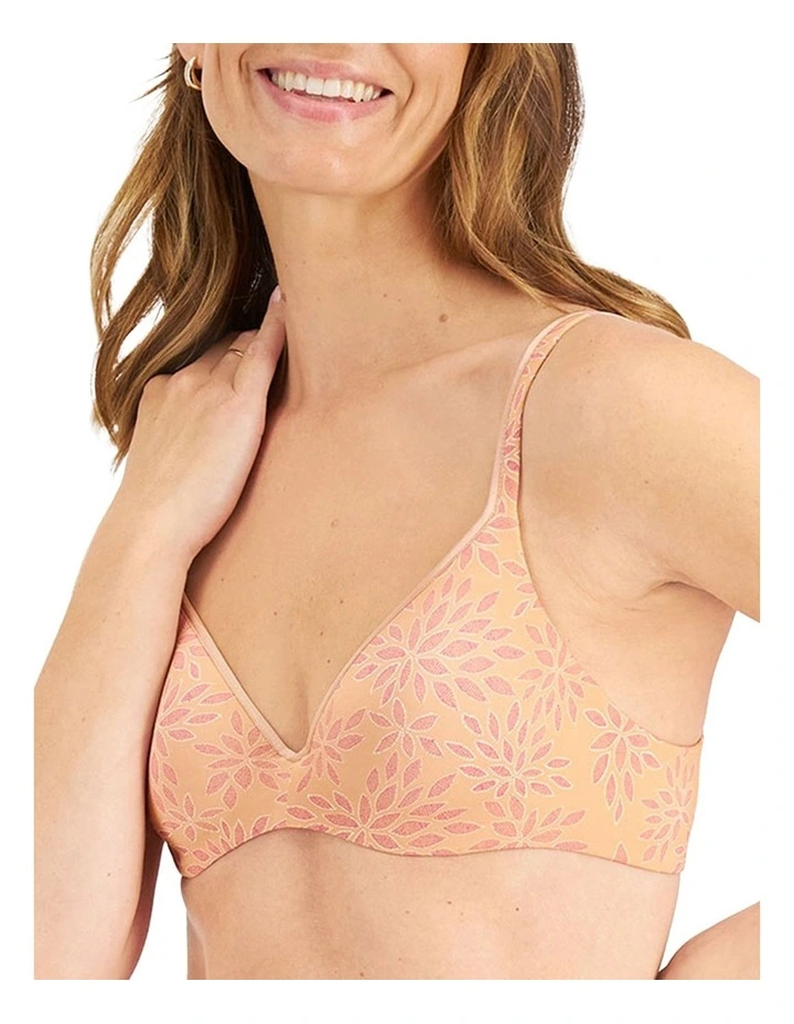 There Contour Bra in Niah Juella Mcleod Bunbal