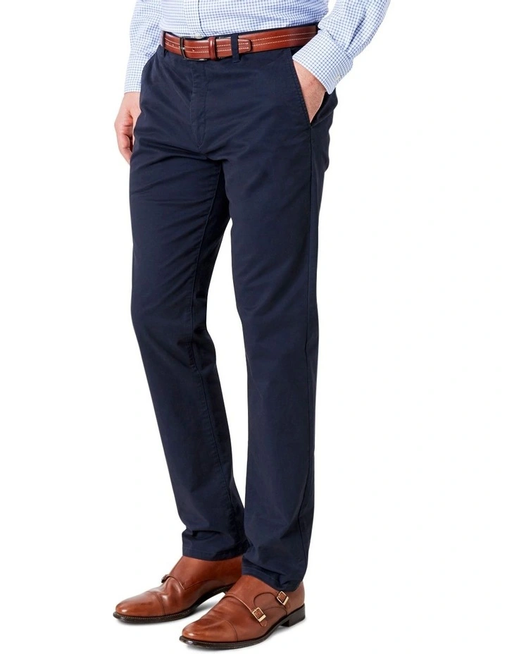 Modern Tapered Chino Pant in Navy