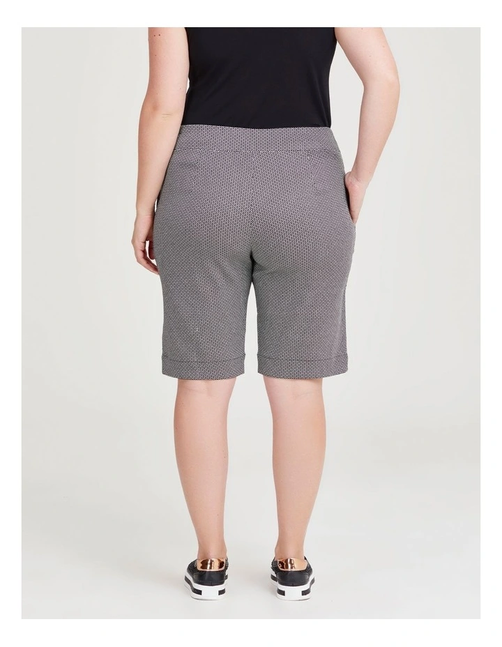 Jacquard Short in Black/White