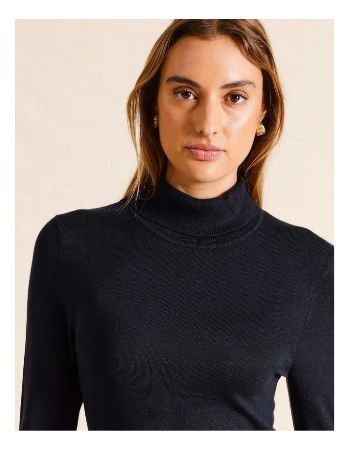 Lightweight Mock Neck Fully Fashioned Long Sleeve Top in Navy