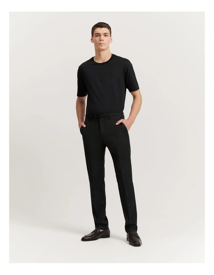 Regular Fit Travel Pant in Black