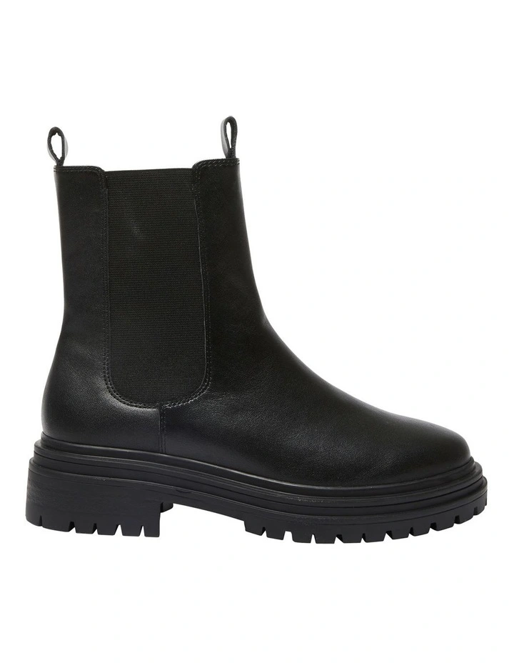Kansas Boots in Black Leather