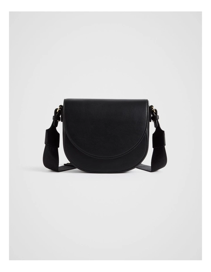 Rounded Saddle Bag in Black