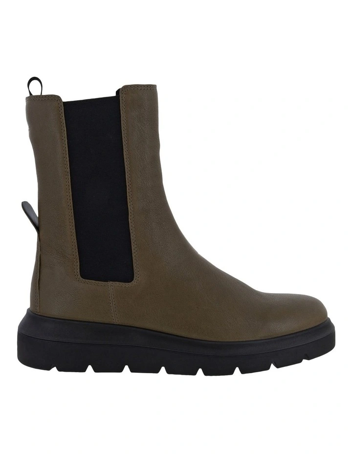 Nouvelle Boots in Green