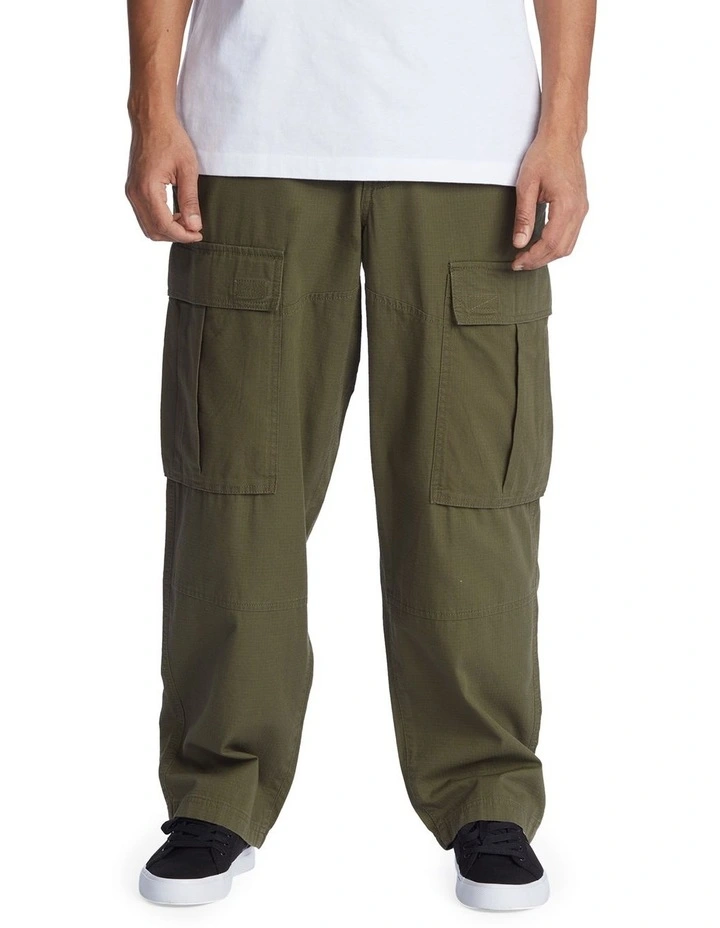 The Tundra Cargo Pants in Ivy Green