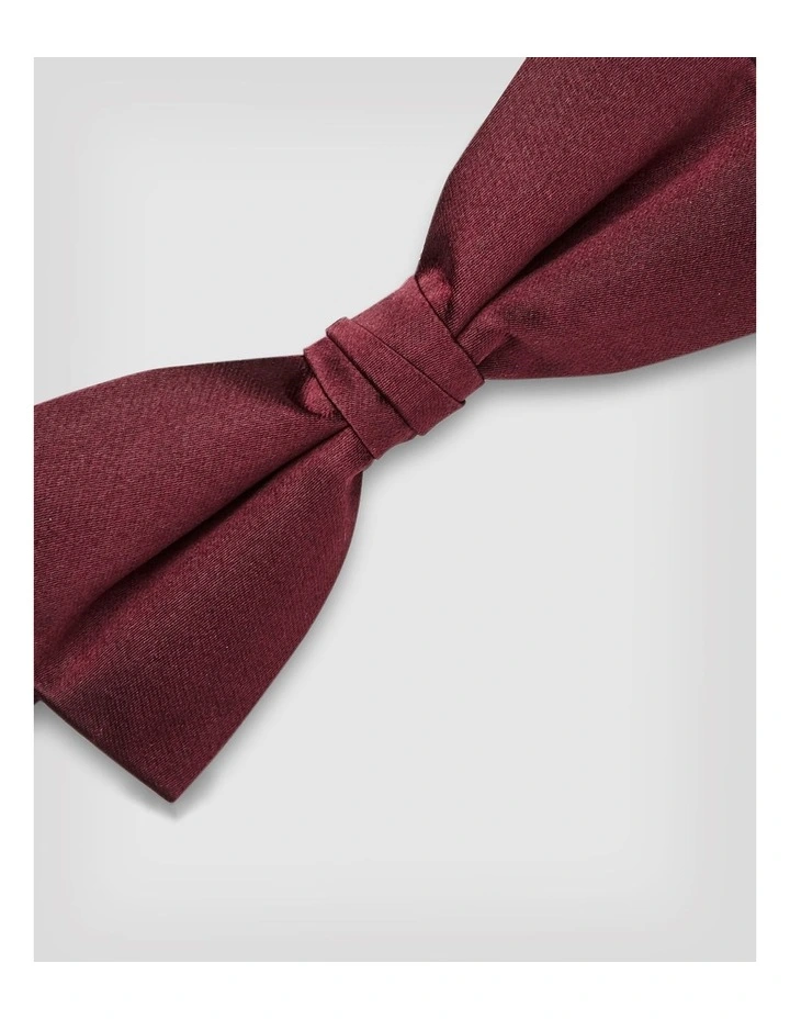 Silk Satin Bow Tie in Burgundy