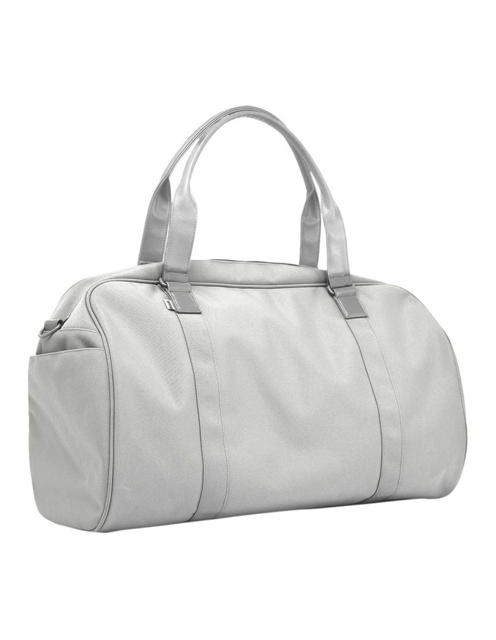 The Duffle in Pebble