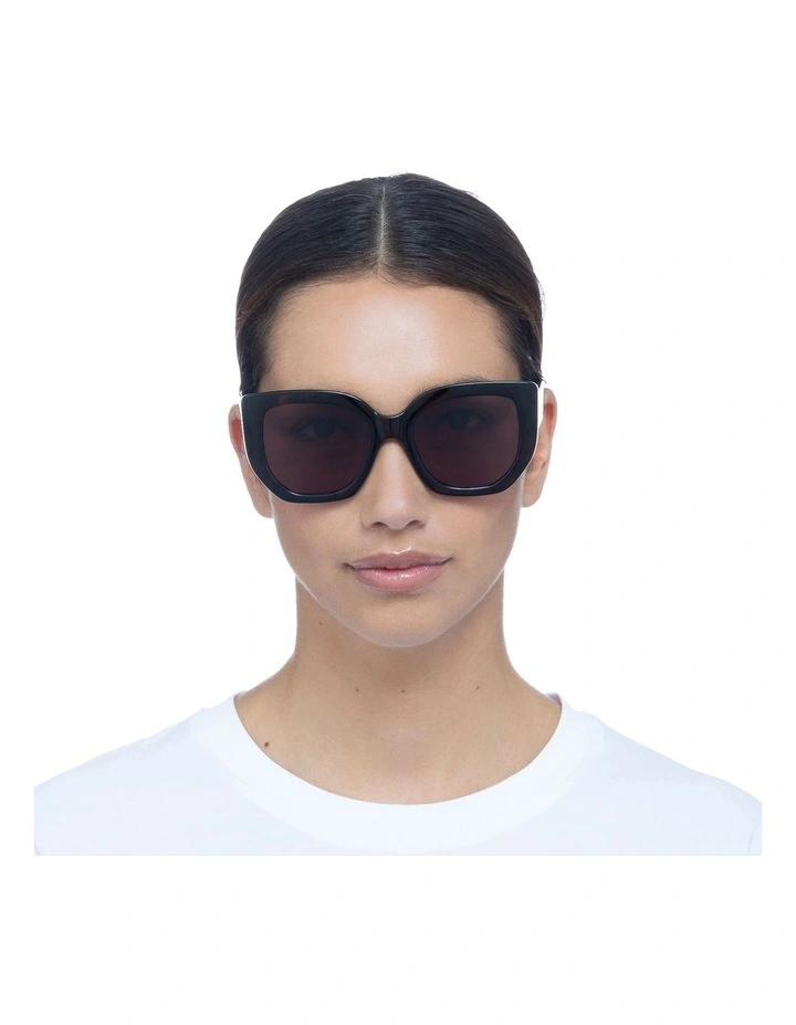Euphoria Sunglasses in Dark Tort