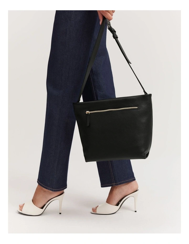 Lucy Sling in Black