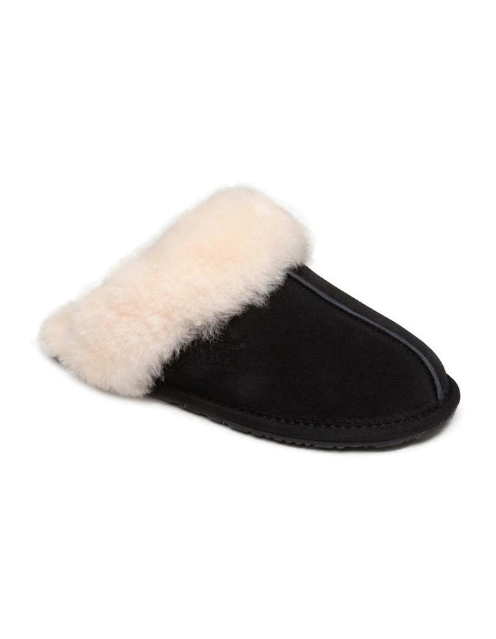 Genesis Slipper in Black