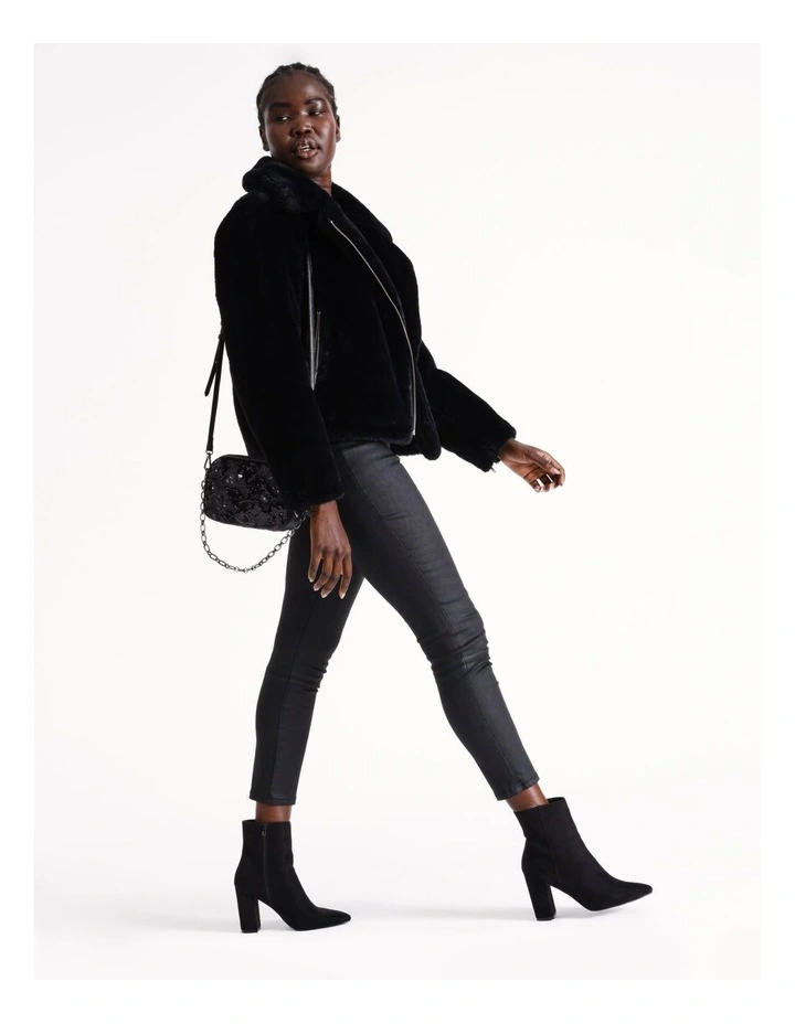 Natasha Crossbody Bag in Black