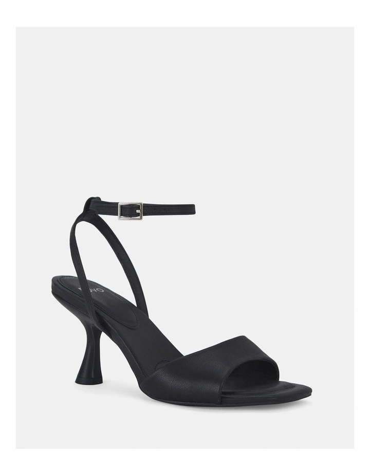 Zasher Heel in Black