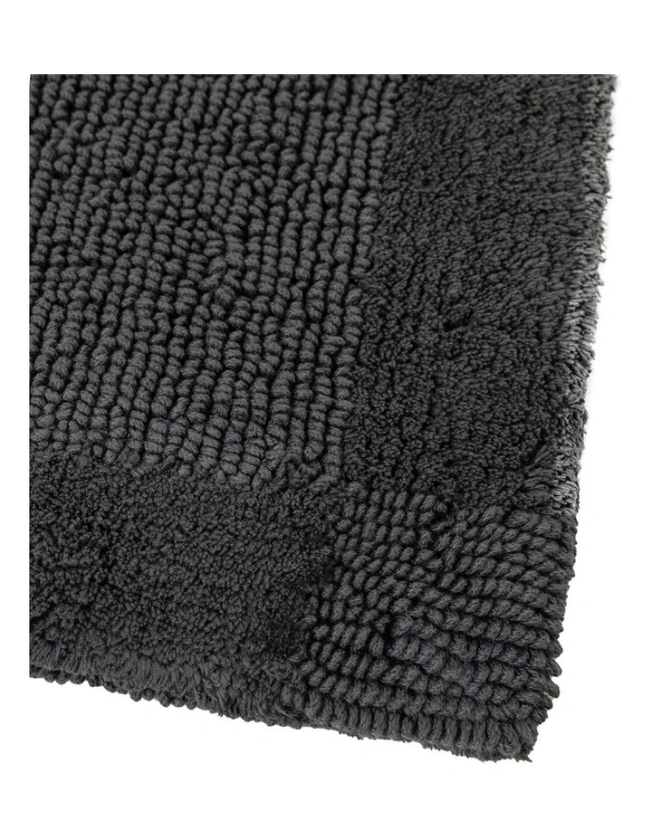 Larken Bath Mat in Grey