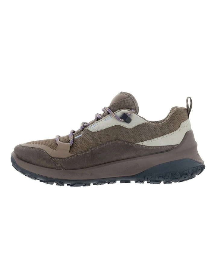 ULT-Trn Leather Sneakers in Beige