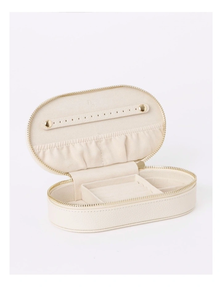 Flat Oval Jewellery Case in Eggshell