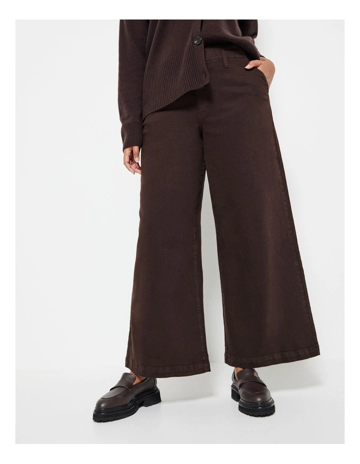 Side Pocket Jeans in Raisin