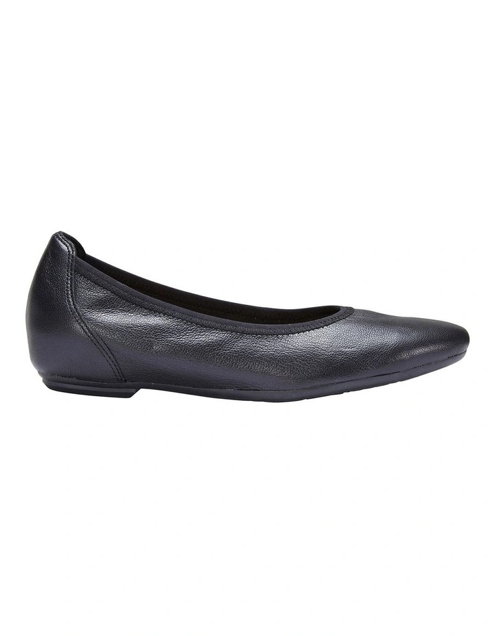 Pamper Black Glove Flat Shoes
