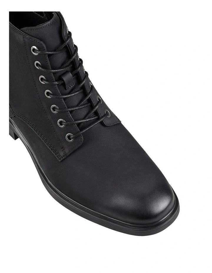 Zeke Boot in Black Wild