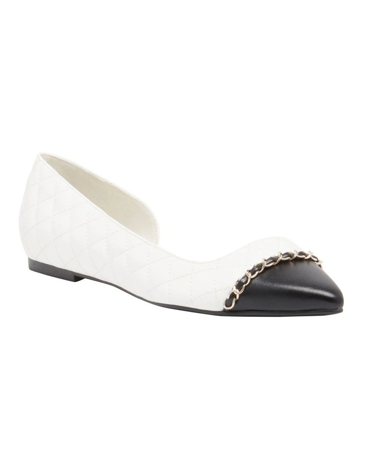 Breza Flat in White