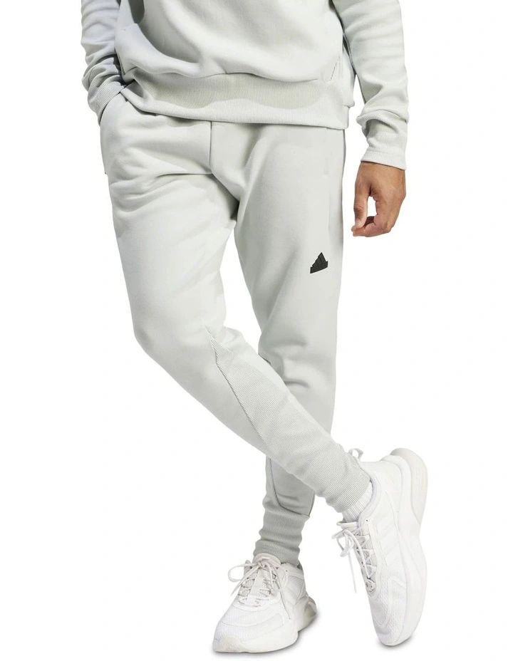 Z.N.E. Premium Tracksuit Bottoms in Wonder Silver