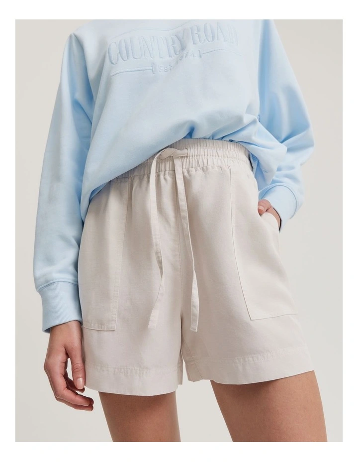 Patch Pocket Short in Stone