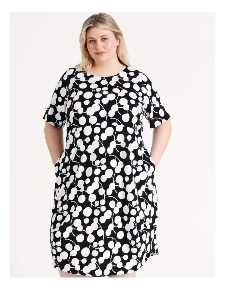 Short Sleeve Knit Dress With Darted Hem And Pocket in Black/White