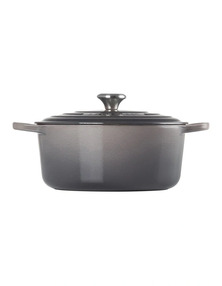 Signature Round Casserole 28cm/6.7L in Flint